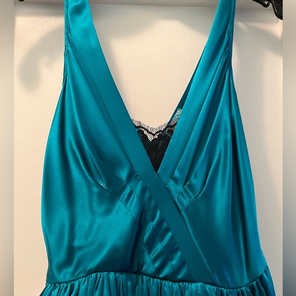 Beautiful blue silk party dress by Tracy Reese - Picture 2 of 8